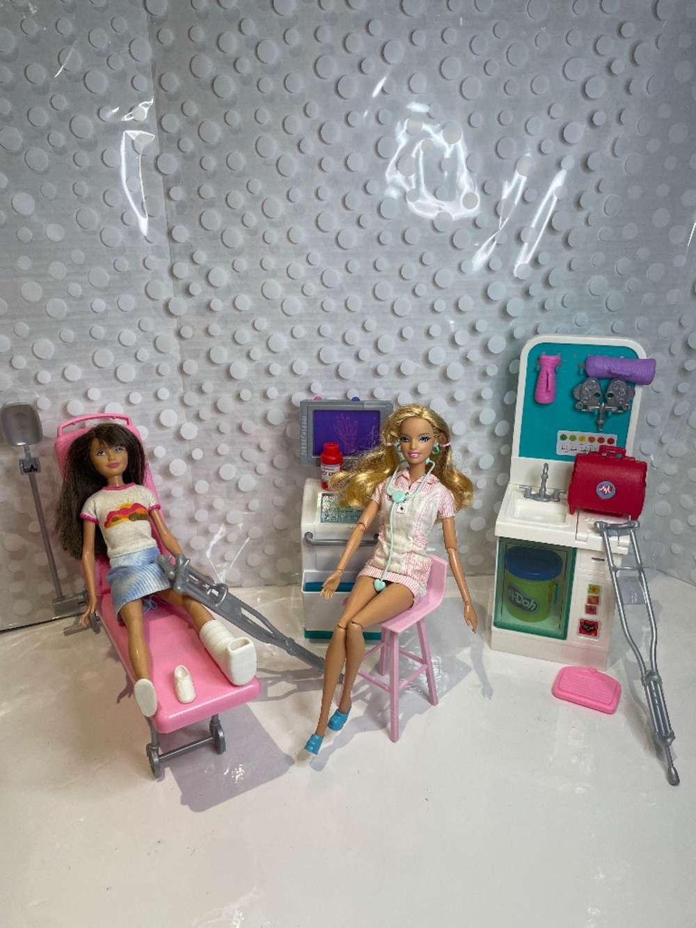 Barbie Fast Cast 🏥🩺Clinic
